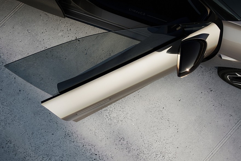 Мощный седан Lynk & Co 07 от Geely и Volvo: продажи начались