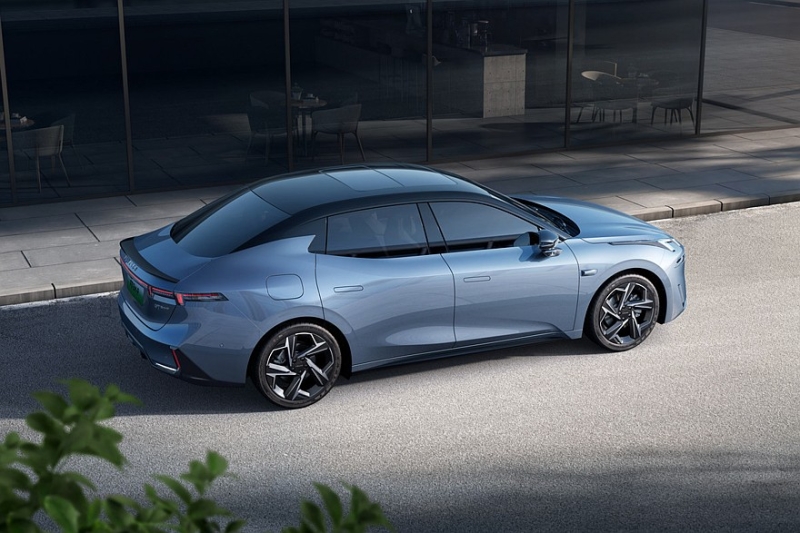 Мощный седан Lynk & Co 07 от Geely и Volvo: продажи начались