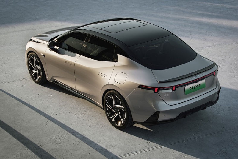 Мощный седан Lynk & Co 07 от Geely и Volvo: продажи начались