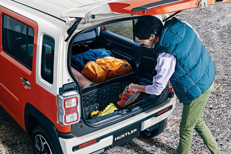 Новый модельный год принёс кроссоверу Suzuki Hustler «внедорожную» версию Tough Wild