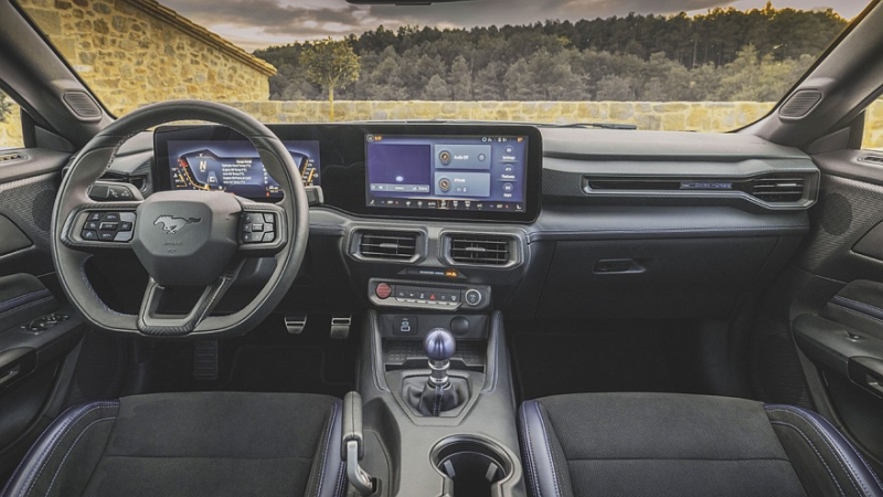 Новый седан Ford Mustang: первые изображения