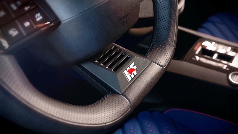 Первые фотографии дорожного хот-хэтча Lancia Ypsilon HF и раллийного Ypsilon Rally 4 HF