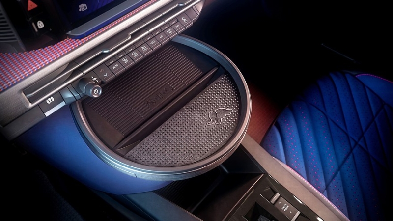 Первые фотографии дорожного хот-хэтча Lancia Ypsilon HF и раллийного Ypsilon Rally 4 HF