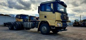 Исследование тонкостей шасси Shacman: Чудо инженерной мысли, переосмысливающее перевозки в тяжелых условиях