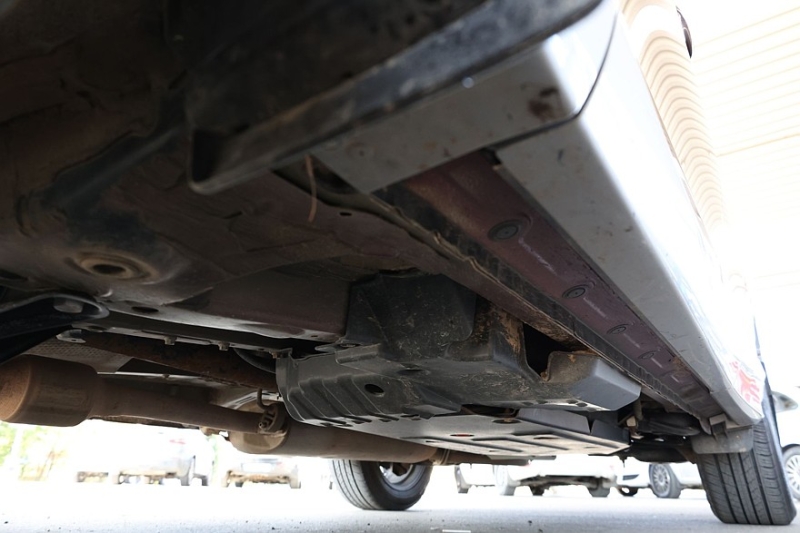 Toyota RAV4 IV (XA40) с пробегом: идеальный ржавеющий кузов, потные фары и тысяча мелочей