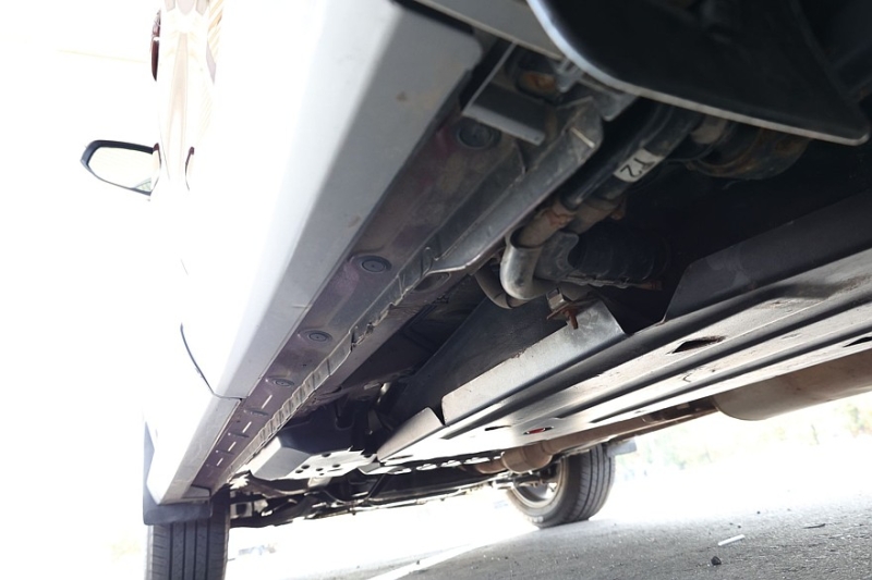 Toyota RAV4 IV (XA40) с пробегом: идеальный ржавеющий кузов, потные фары и тысяча мелочей