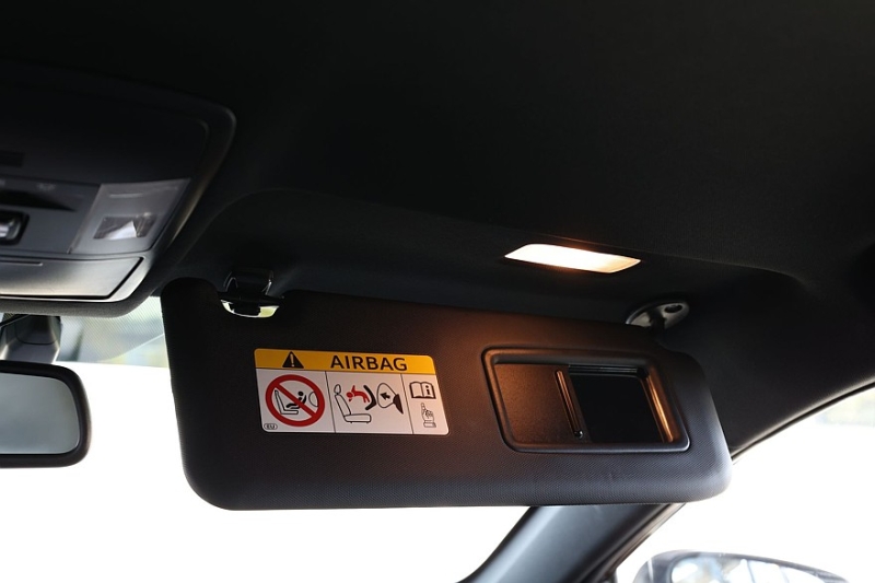 Toyota RAV4 IV (XA40) с пробегом: идеальный ржавеющий кузов, потные фары и тысяча мелочей