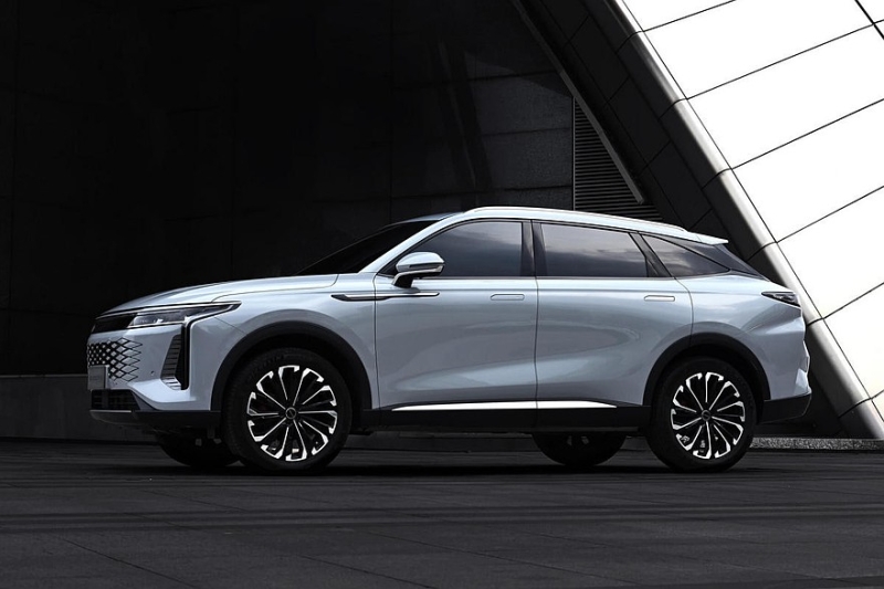 Анонсирован флагманский кроссовер Omoda: в России такой тоже продают, но под другим брендом