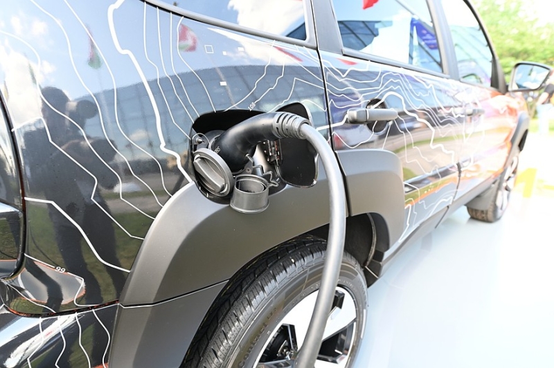 Электрическая Lada e-Niva Travel дебютировала на полях ПМЭФ в статусе концепта