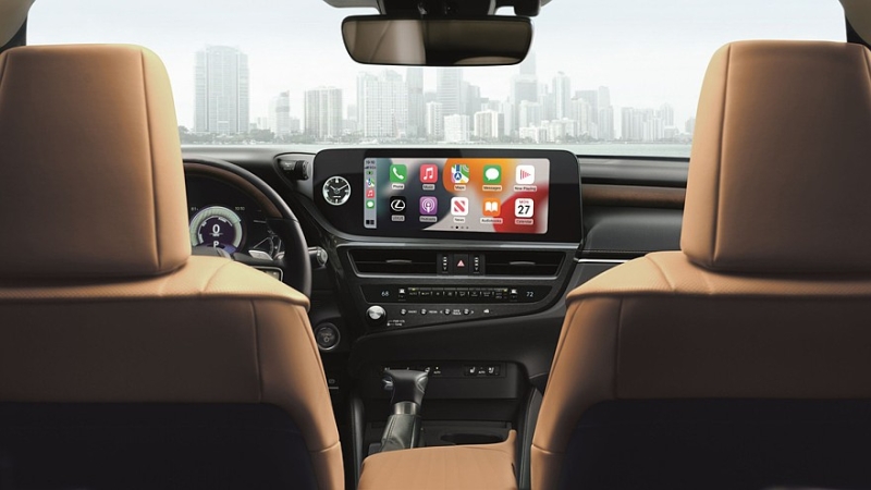 Lexus ES освежили к новому модельному году, вернув спецверсию Black Line