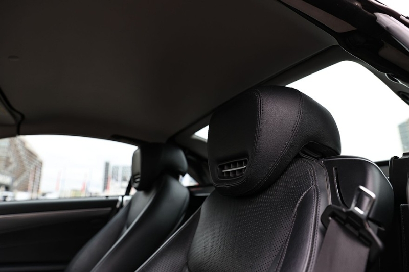 Mercedes-Benz SL V (R230) с пробегом: ужасы уличных машин и громоздкая электрика