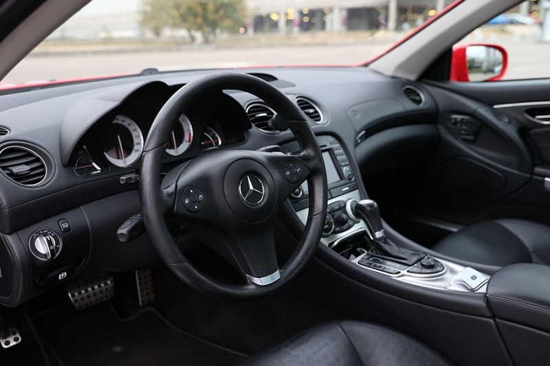 Mercedes-Benz SL V (R230) с пробегом: ужасы уличных машин и громоздкая электрика