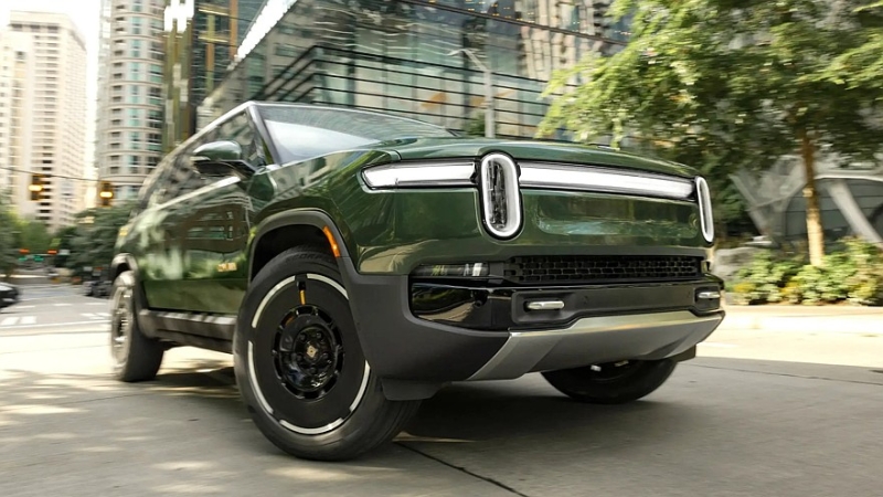 Обновлённые Rivian R1S и R1T: короче проводка, мощнее двигатели, больше запас хода