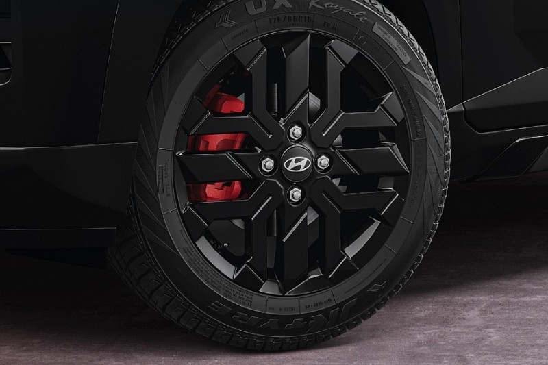 Бюджетный кроссовер Hyundai Exter отпраздновал год на рынке особой версией Knight