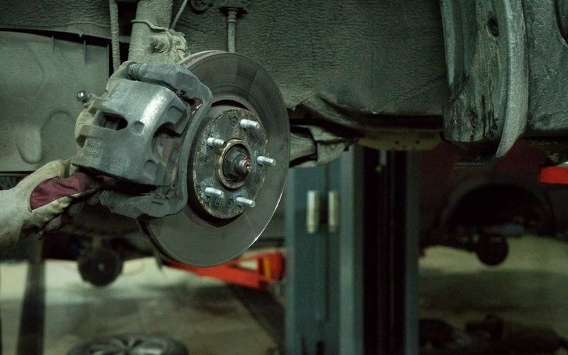 Крепежные элементы для автомобилей — виды и области применения