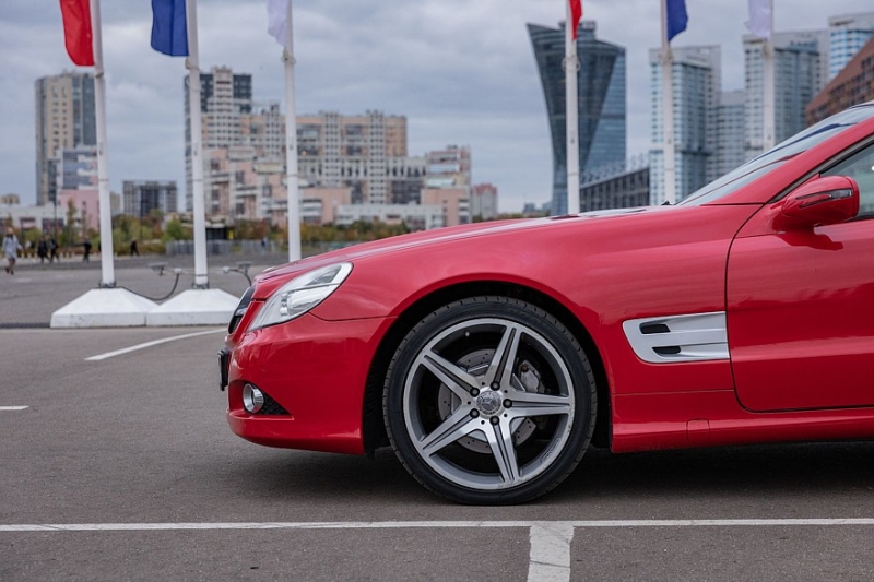Mercedes-Benz SL V (R230) с пробегом: сложности SBC, дорогая подвеска и мрак новых моторов