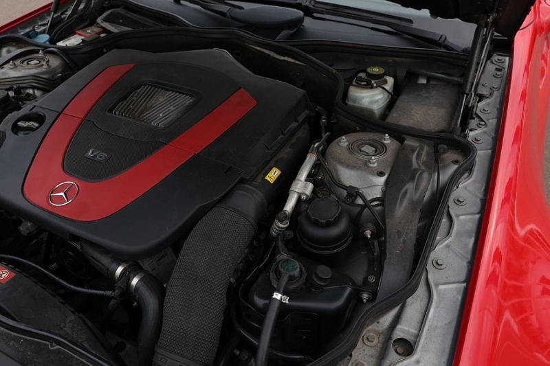 Mercedes-Benz SL V (R230) с пробегом: сложности SBC, дорогая подвеска и мрак новых моторов