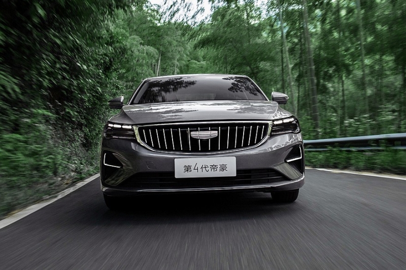 Обновлённый Geely Emgrand: свежие официальные кадры и дата премьеры