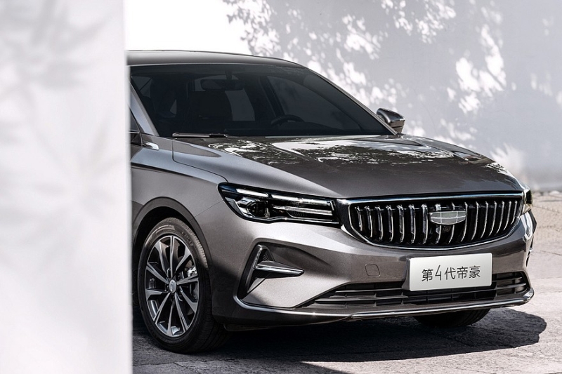 Обновлённый Geely Emgrand: свежие официальные кадры и дата премьеры