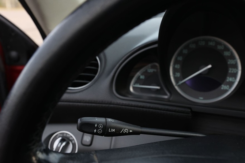 Прекрасен в движении, но так ли ужасен в содержании? Опыт владения Mercedes-Benz SL500 V R230