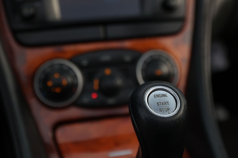 Прекрасен в движении, но так ли ужасен в содержании? Опыт владения Mercedes-Benz SL500 V R230