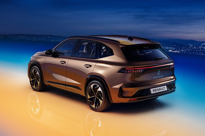 Renault Grand Koleos на базе Geely Monjaro стал успешным, несмотря на скандал и отсутствие цен