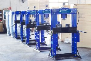 Гидравлический пресс: устройство, принципы работы и сферы применения