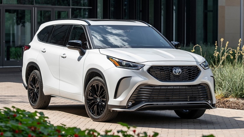 Toyota Highlander перешёл в 2025 модельный год с обновками и спецверсией 25th Edition