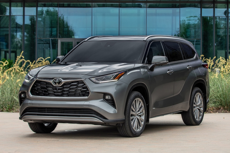 Toyota Highlander перешёл в 2025 модельный год с обновками и спецверсией 25th Edition