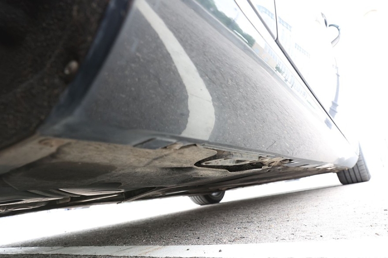 Audi A8 III (D4/4H) c пробегом: лобовое за 500 тысяч, фара за 800 и светодиоды по 15 рублей