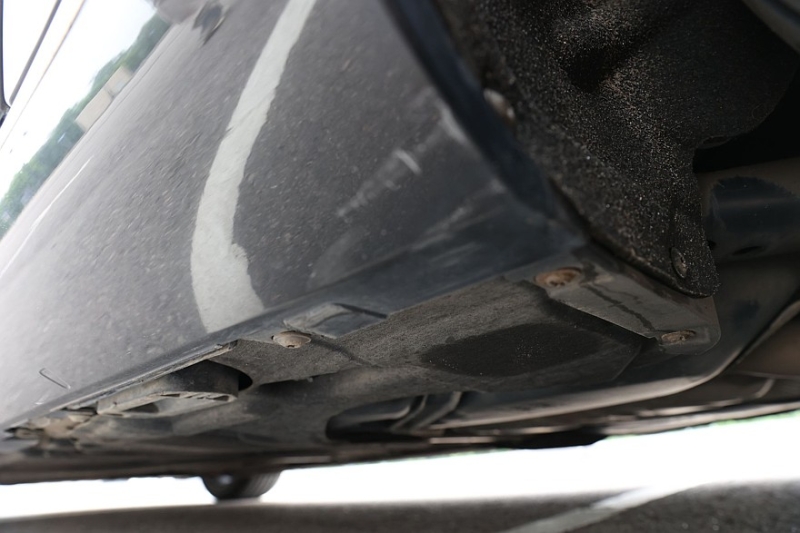 Audi A8 III (D4/4H) c пробегом: лобовое за 500 тысяч, фара за 800 и светодиоды по 15 рублей