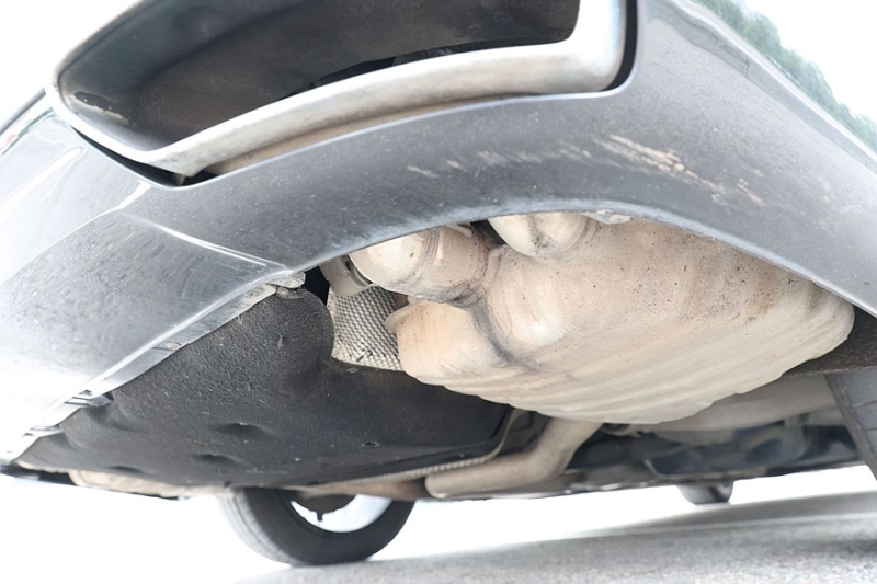 Audi A8 III (D4/4H) c пробегом: лобовое за 500 тысяч, фара за 800 и светодиоды по 15 рублей