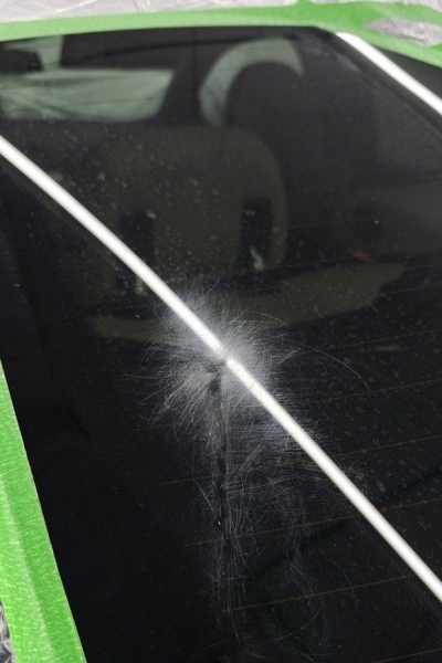 Сколы, трещины, полировка и эффект линзы: как ремонтируют автомобильные стёкла