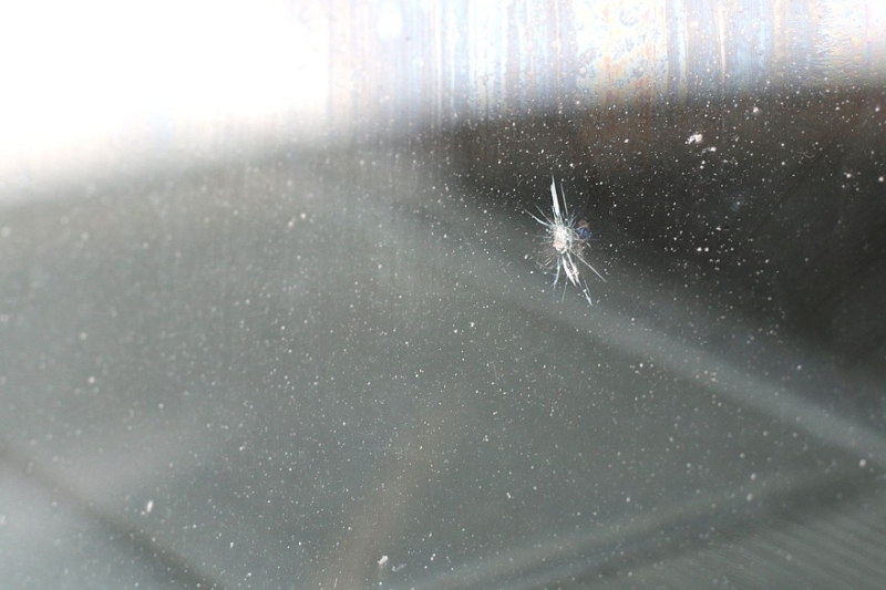 Сколы, трещины, полировка и эффект линзы: как ремонтируют автомобильные стёкла