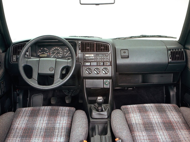 Выбираем седан D-класса с пробегом за 250 тысяч: АКП лучше механики и VR6 для избранных