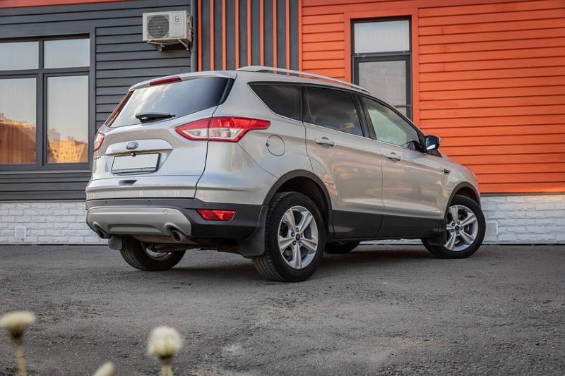 Ford Kuga II с пробегом: подгнивающие пороги и аккумулятор как расходник