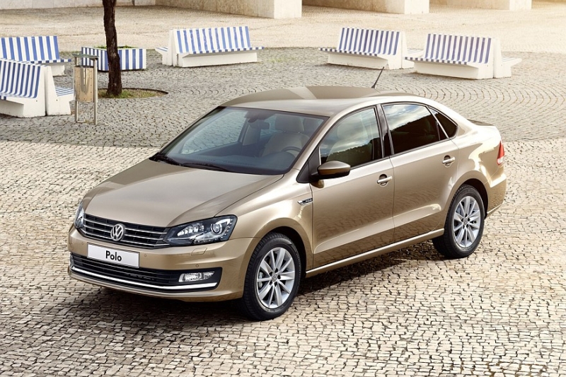 Выбираем седан B-класса с пробегом за миллион рублей: почти спорткар и ящик для рассады