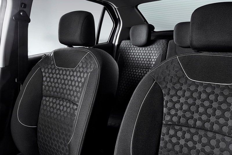 Выбираем седан B-класса с пробегом за миллион рублей: почти спорткар и ящик для рассады