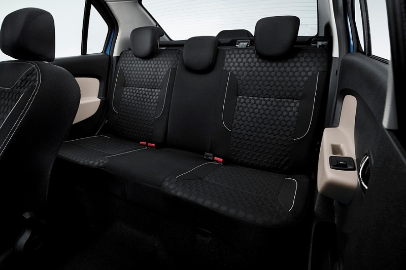 Выбираем седан B-класса с пробегом за миллион рублей: почти спорткар и ящик для рассады