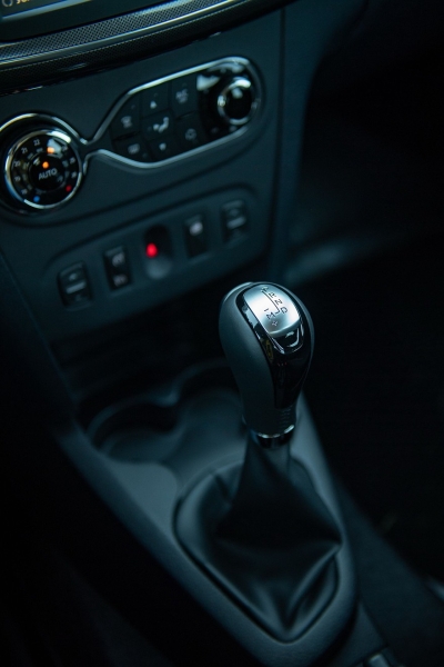 Выбираем седан B-класса с пробегом за миллион рублей: почти спорткар и ящик для рассады