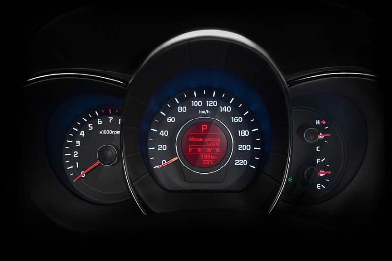 Выбираем седан B-класса с пробегом за миллион рублей: почти спорткар и ящик для рассады