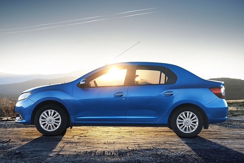 Выбираем седан B-класса с пробегом за миллион рублей: почти спорткар и ящик для рассады