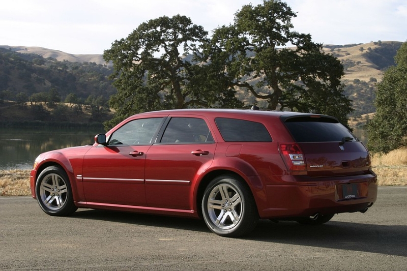 Выбираем универсал Е-класса с пробегом за миллион рублей: тормоза по цене машины, а счастья нет