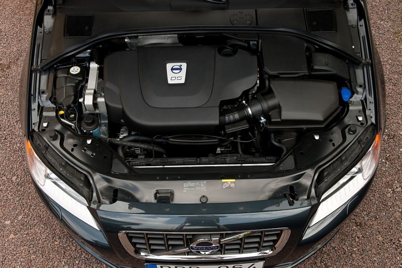 Выбираем универсал Е-класса с пробегом за миллион рублей: тормоза по цене машины, а счастья нет