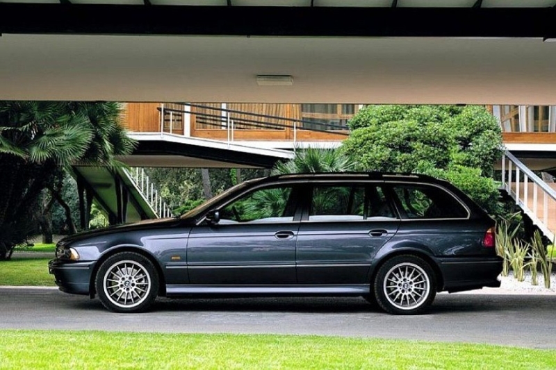 Выбираем универсал Е-класса с пробегом за миллион рублей: тормоза по цене машины, а счастья нет