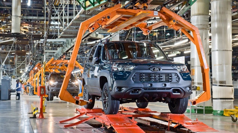 АВТОВАЗ может сократить планируемый на 2025 год объём производства автомобилей