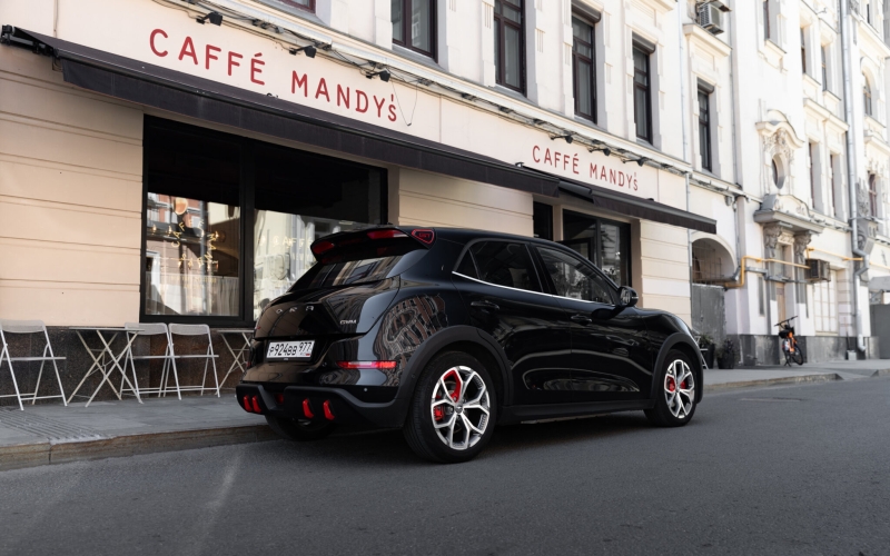 ORA — стильный и надежный спутник в большом городе