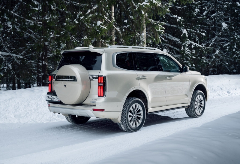 Tank 500 Urban и Lixiang L7: премиум против премиума, гибрид против гибрида