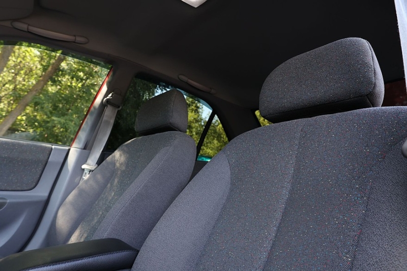 Hyundai Accent II (LC) с пробегом: дыра из арки в салон и электрика, в которой нечему ломаться