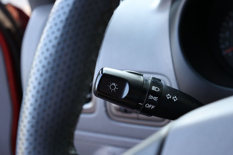 Hyundai Accent II (LC) с пробегом: дыра из арки в салон и электрика, в которой нечему ломаться